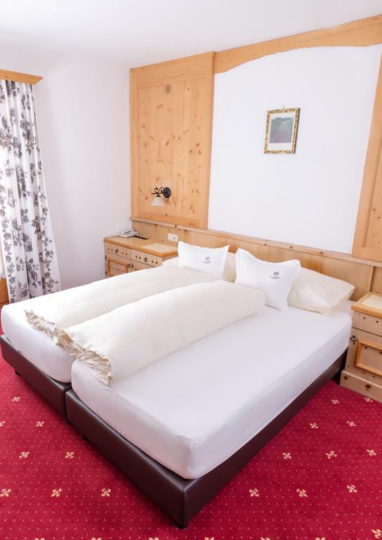 Hotel Tirolerhof Serfaus Esterno foto